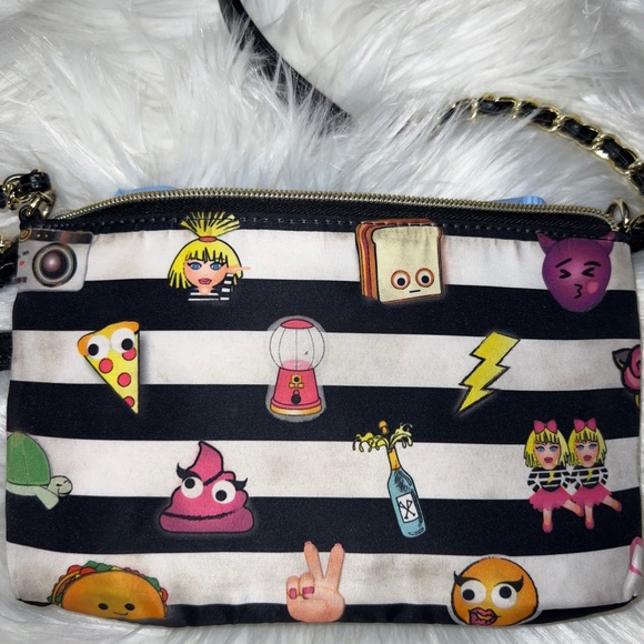 Betsey Johnson shoulder purse small - Picture 8 of 11